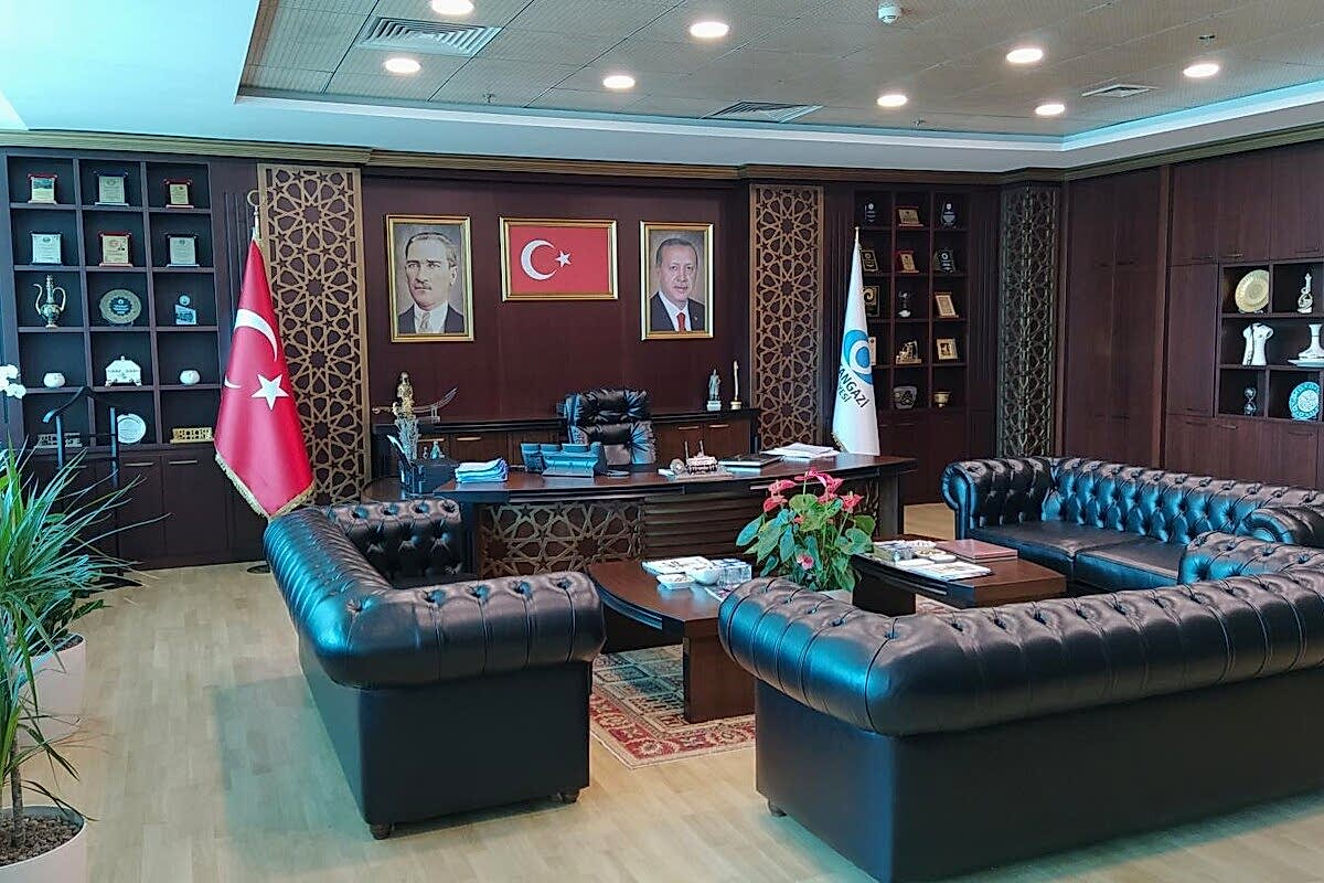 TC Sultangazi Belediyesi Başkanlık Odası